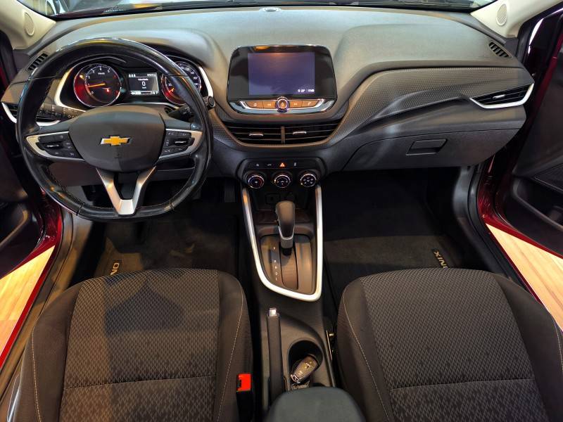 CHEVROLET - ONIX - 2019/2020 - Vermelha - R$ 76.900,00