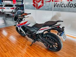 HONDA - CBR 500R - 2014/2014 - Branca - R$ 27.900,00