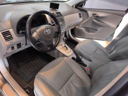 TOYOTA - COROLLA - 2010/2011 - Cinza - R$ 58.900,00