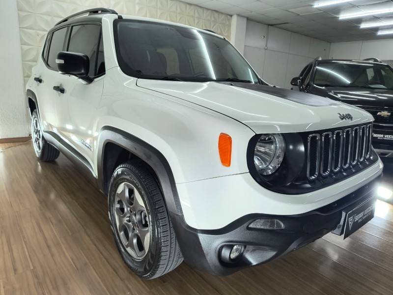 JEEP - RENEGADE - 2016/2017 - Branca - R$ 76.900,00