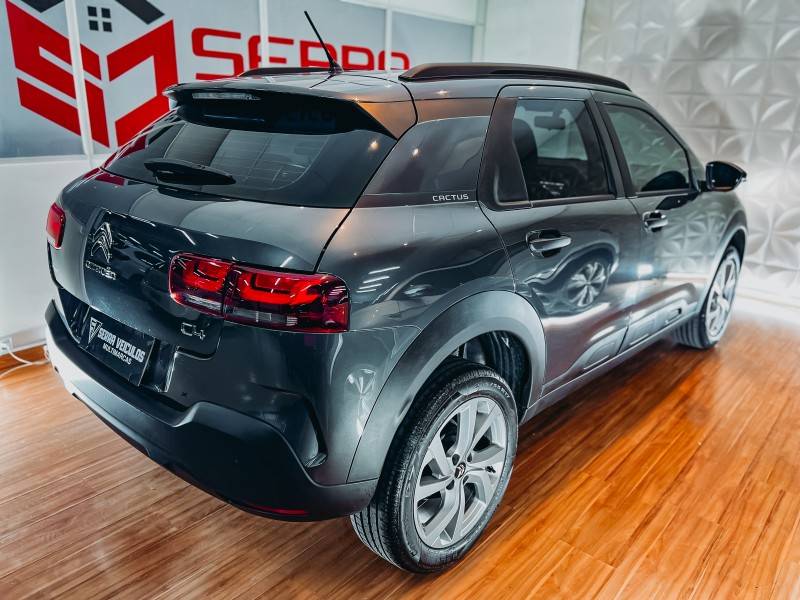 CITROËN - C4 CACTUS - 2022/2022 - Cinza - R$ 89.900,00