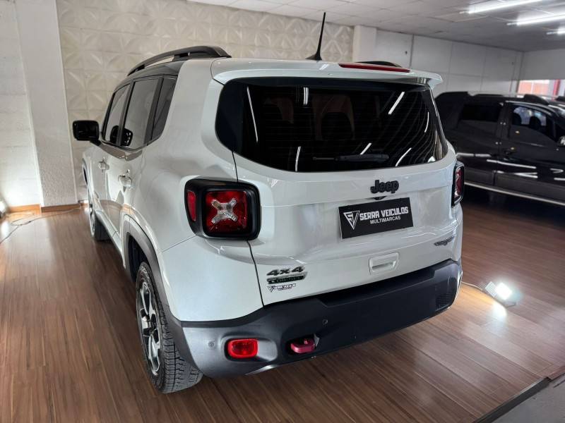 JEEP - RENEGADE - 2018/2019 - Branca - R$ 112.900,00