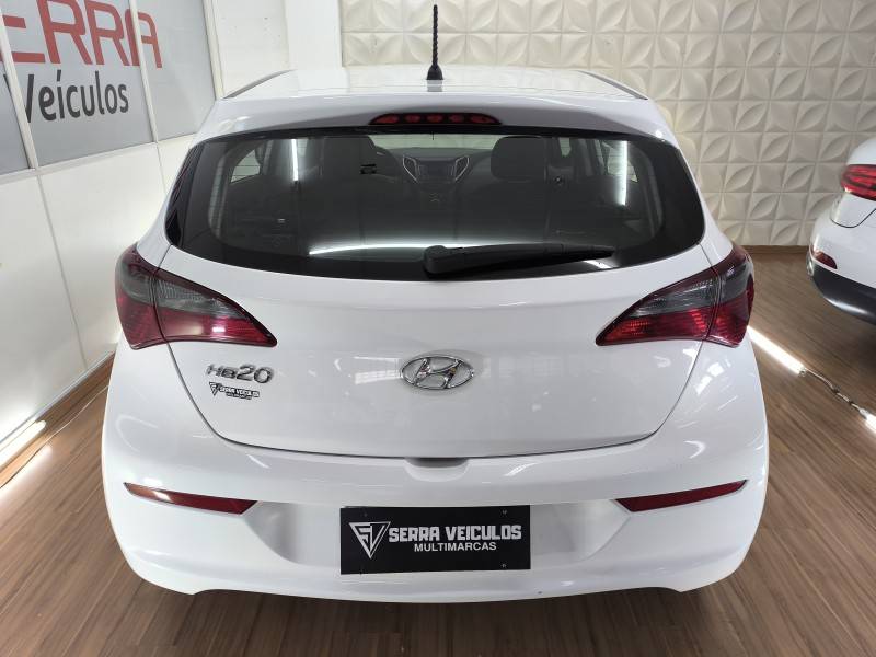HYUNDAI - HB20 - 2018/2019 - Branca - R$ 55.900,00
