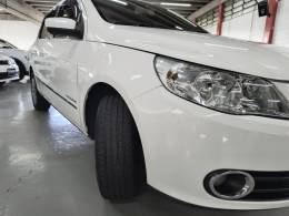 VOLKSWAGEN - VOYAGE - 2010/2011 - Branca - R$ 33.900,00