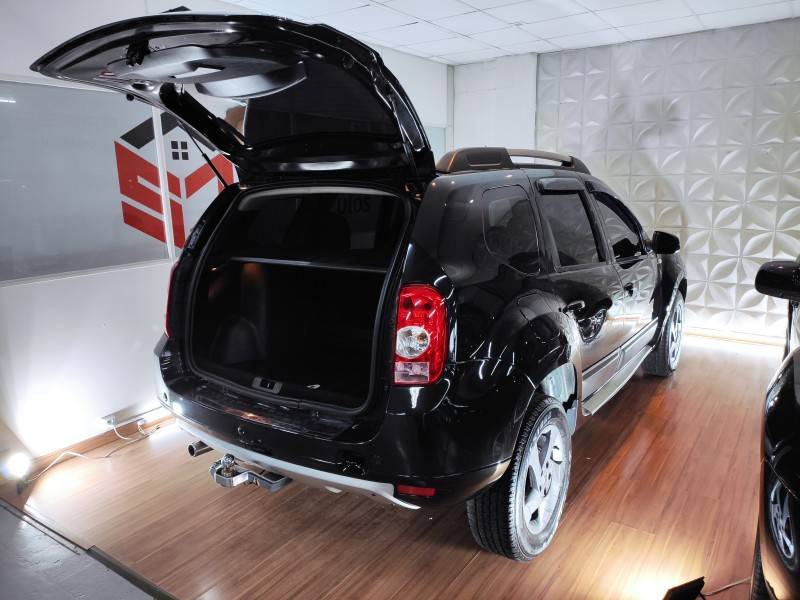 RENAULT - DUSTER - 2012/2013 - Preta - R$ 48.800,00