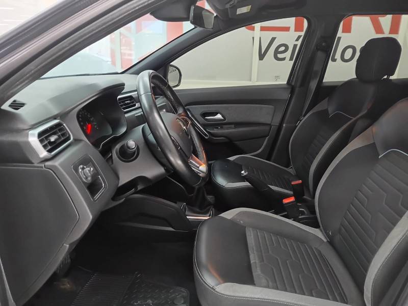 RENAULT - DUSTER - 2020/2021 - Cinza - R$ 89.900,00