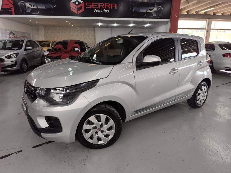 FIAT - MOBI - 2016/2017 - Prata - R$ 42.900,00