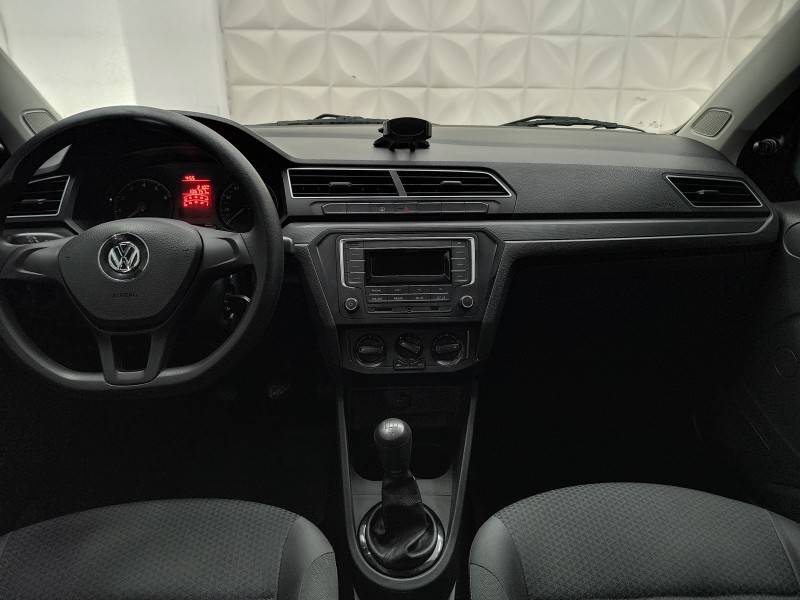 VOLKSWAGEN - VOYAGE - 2016/2017 - Cinza - R$ 44.900,00