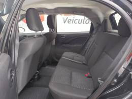 TOYOTA - ETIOS - 2014/2015 - Preta - R$ 46.900,00