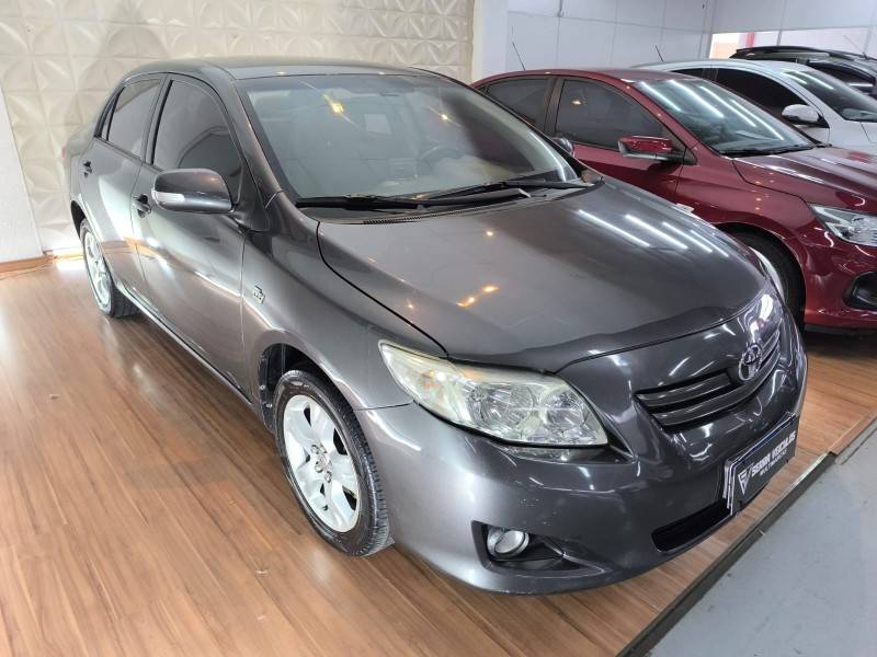 TOYOTA - COROLLA - 2010/2011 - Cinza - R$ 58.900,00