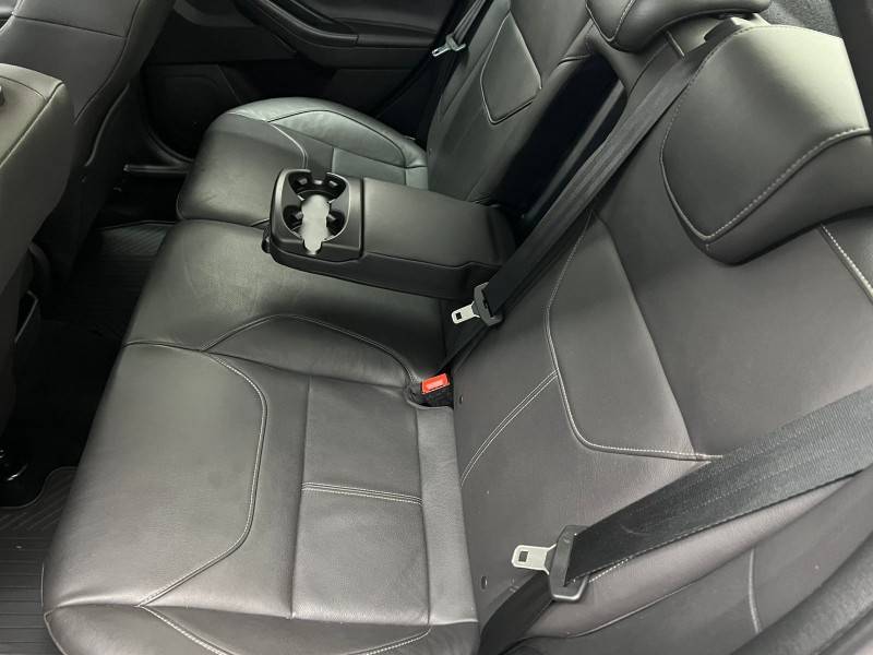 FORD - FOCUS - 2018/2019 - Preta - R$ 79.900,00