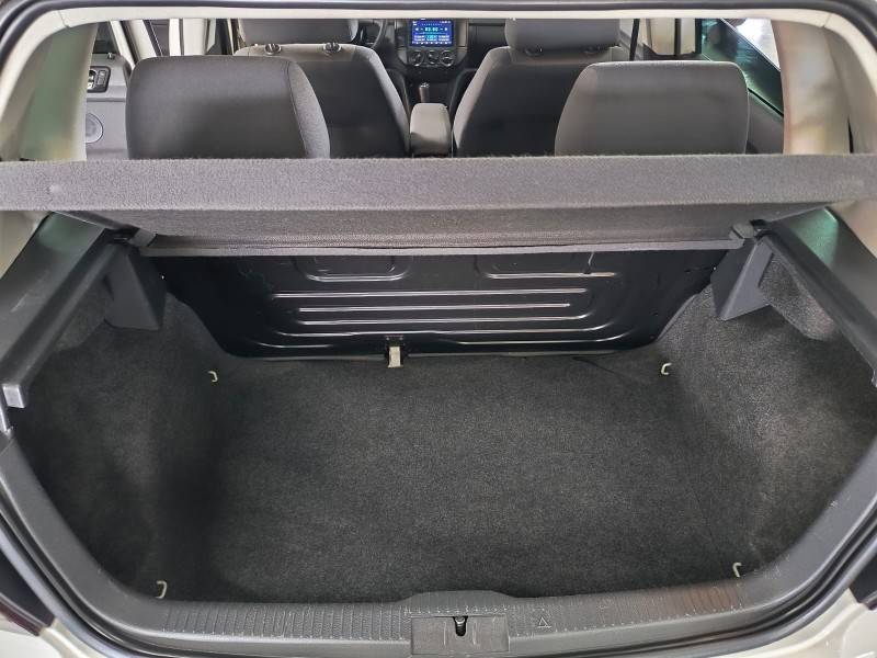 VOLKSWAGEN - POLO - 2007/2008 - Branca - R$ 33.900,00