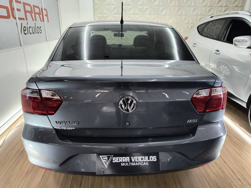 VOLKSWAGEN - VOYAGE - 2016/2017 - Cinza - R$ 44.900,00