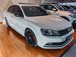 VOLKSWAGEN - JETTA - 2015/2016 - Branca - R$ 95.900,00