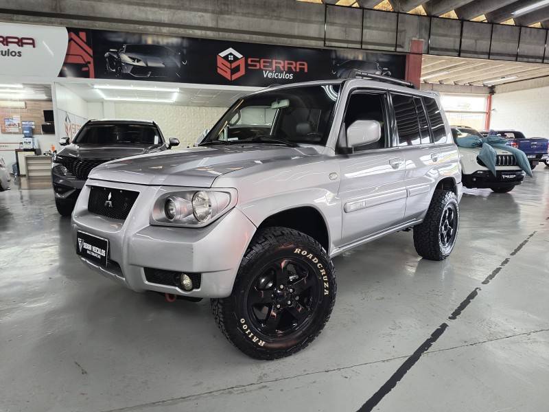 MITSUBISHI - PAJERO TR4 - 2006/2007 - Prata - R$ 45.900,00