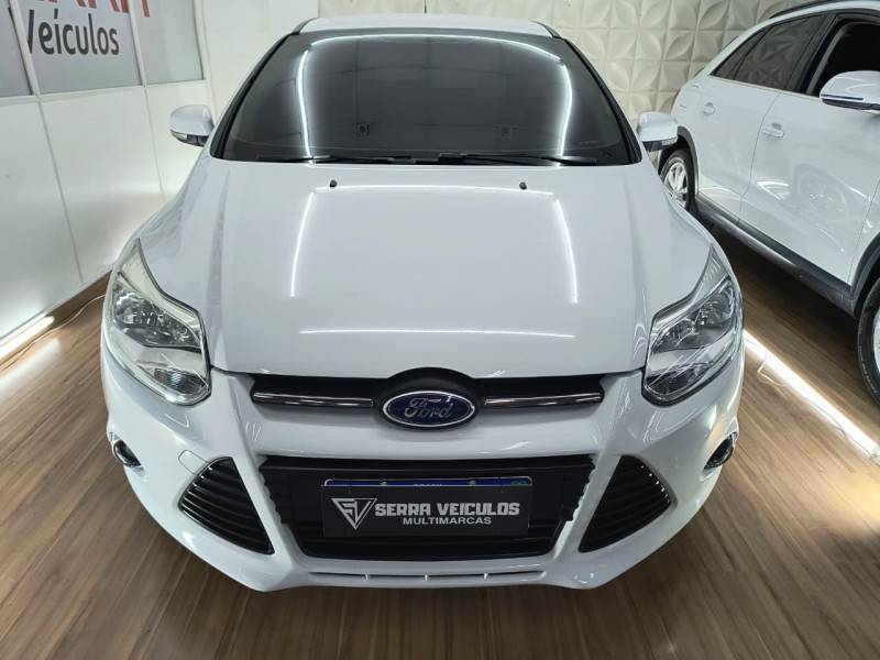 FORD - FOCUS - 2015/2015 - Branca - R$ 57.900,00