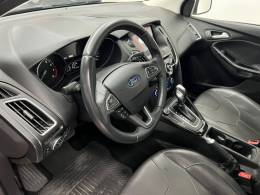 FORD - FOCUS - 2018/2019 - Preta - R$ 79.900,00