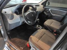 RENAULT - DUSTER - 2012/2013 - Preta - R$ 48.800,00