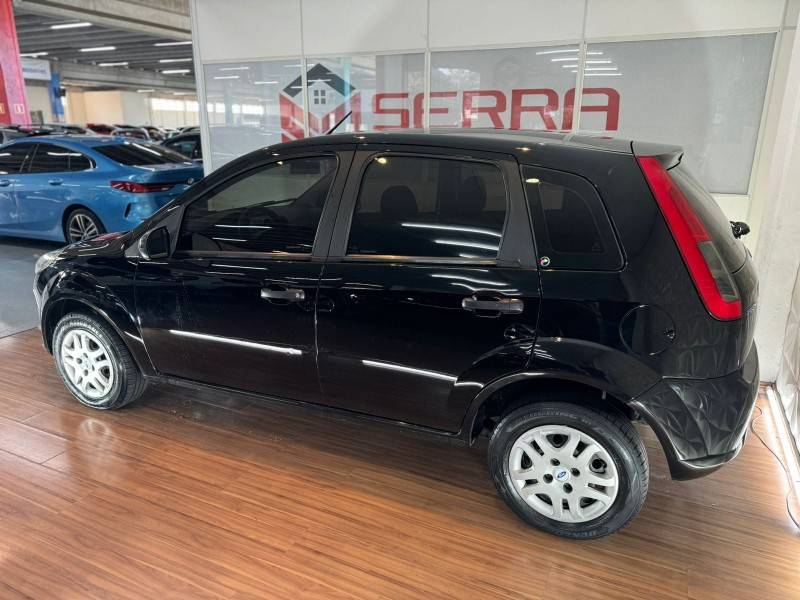 FORD - FIESTA - 2011/2012 - Preta - R$ 31.900,00