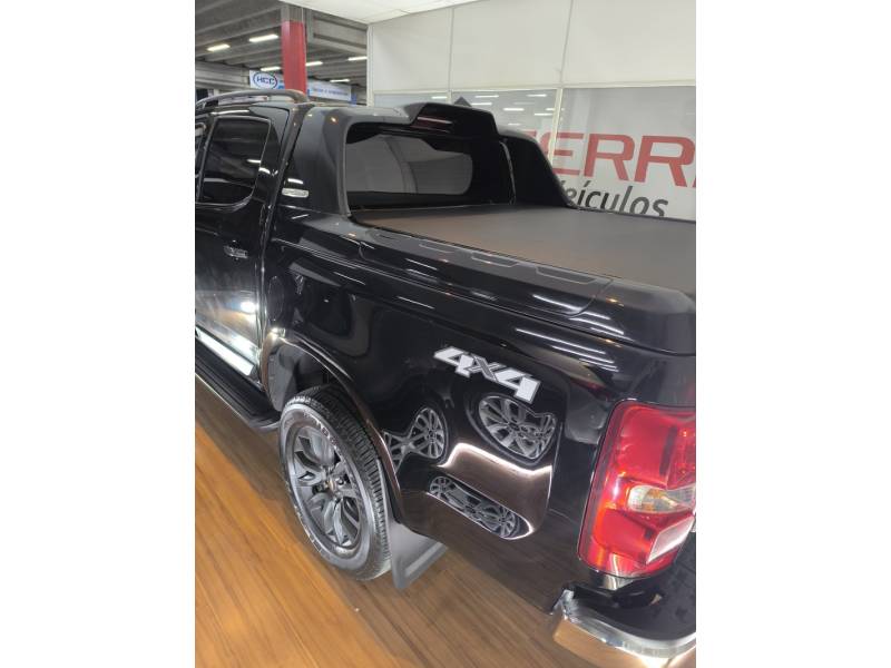 CHEVROLET - S10 - 2019/2020 - Preta - R$ 171.900,00