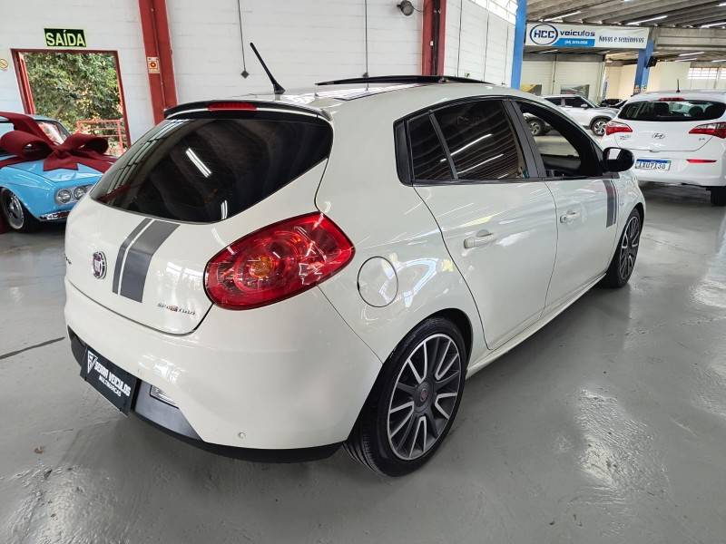 FIAT - BRAVO - 2014/2014 - Branca - R$ 51.900,00