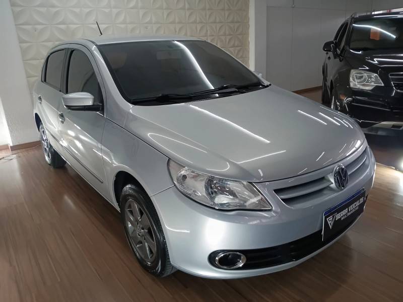 VOLKSWAGEN - GOL - 2008/2009 - Prata - R$ 30.900,00