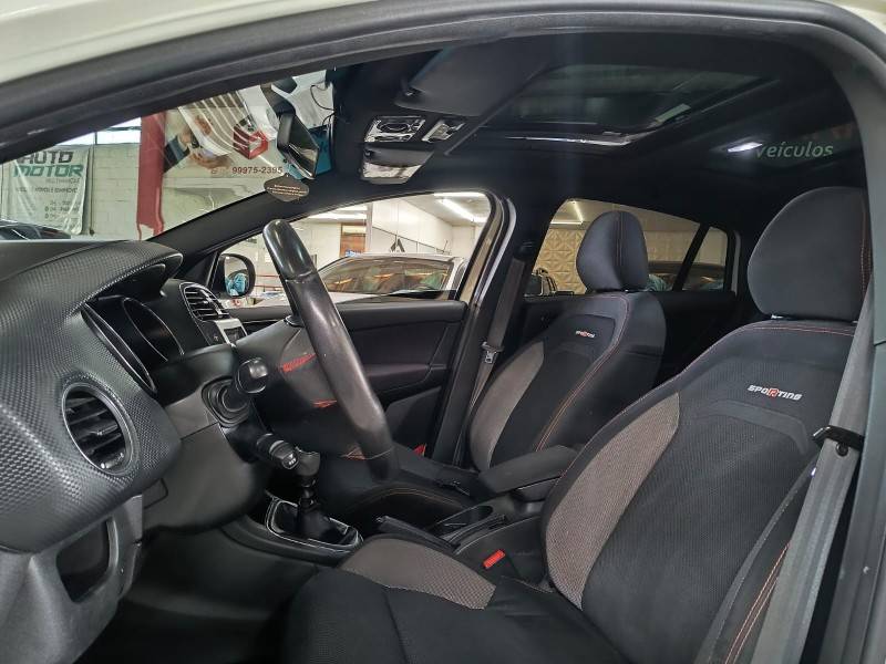 FIAT - BRAVO - 2014/2014 - Branca - R$ 51.900,00