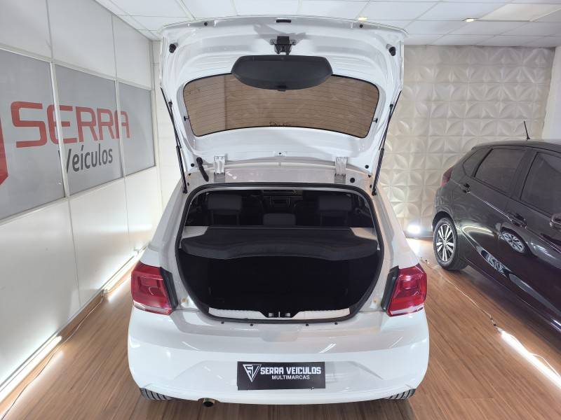 VOLKSWAGEN - GOL - 2021/2022 - Branca - R$ 60.900,00