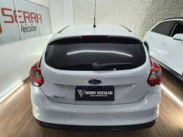 FORD - FOCUS - 2015/2015 - Branca - R$ 57.900,00