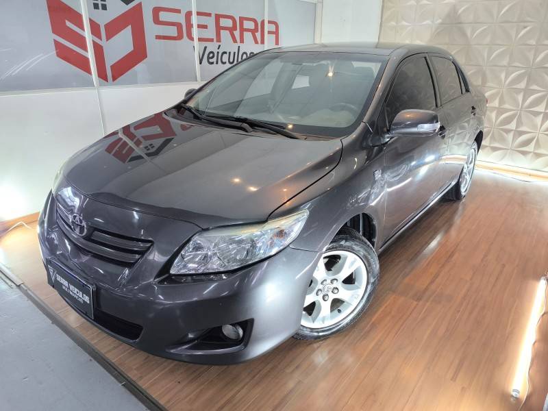 TOYOTA - COROLLA - 2010/2011 - Cinza - R$ 58.900,00