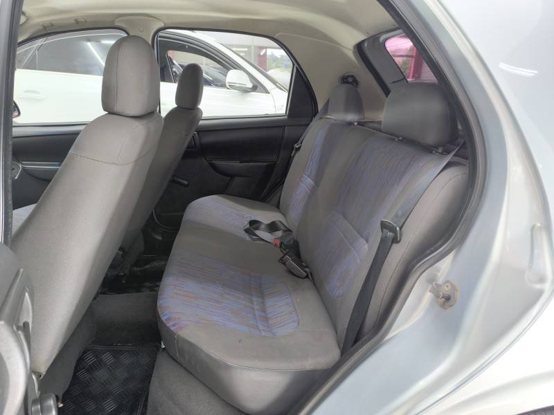 CHEVROLET - CELTA - 2010/2010 - Prata - R$ 27.900,00