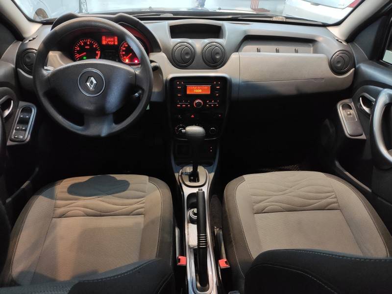 RENAULT - DUSTER - 2012/2013 - Preta - R$ 48.800,00