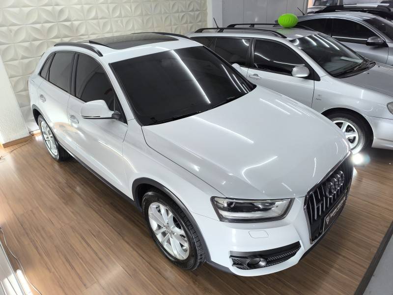 AUDI - Q3 - 2014/2015 - Branca - R$ 86.900,00