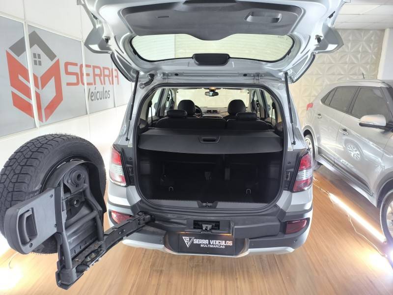 CHEVROLET - SPIN - 2017/2018 - Prata - R$ 68.900,00