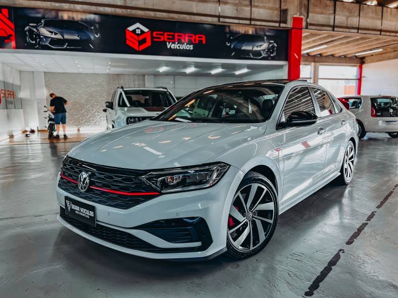 VOLKSWAGEN - JETTA - 2019/2019 - Branca - R$ 159.900,00