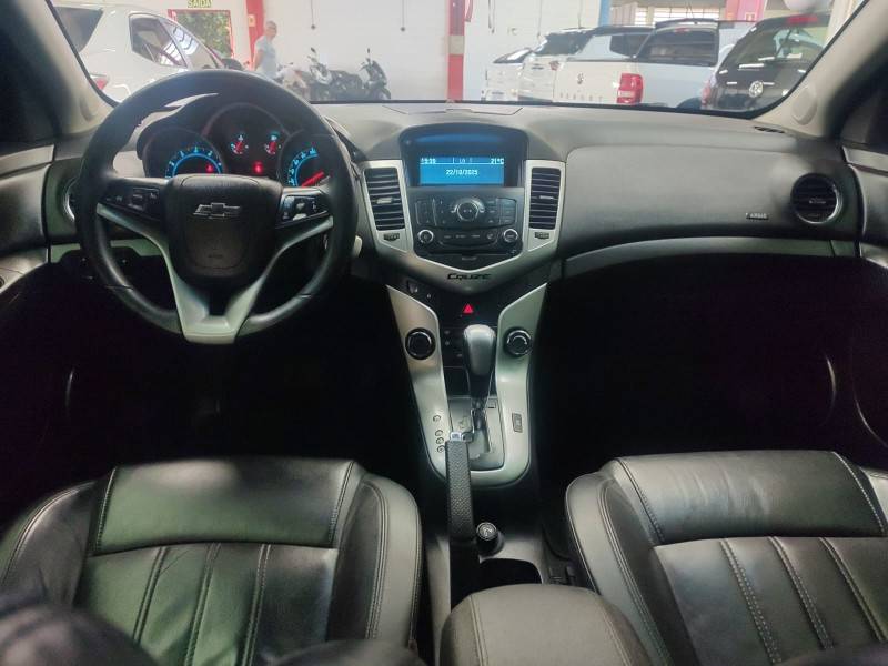 CHEVROLET - CRUZE - 2013/2013 - Cinza - R$ 59.900,00