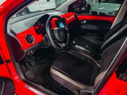 VOLKSWAGEN - UP - 2015/2016 - Vermelha - R$ 56.900,00