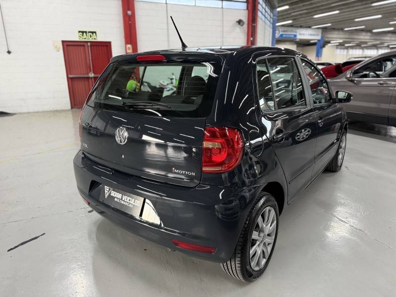 VOLKSWAGEN - FOX - 2013/2013 - Cinza - R$ 40.900,00