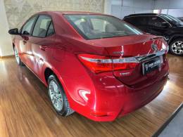 TOYOTA - COROLLA - 2015/2016 - Vermelha - R$ 85.900,00