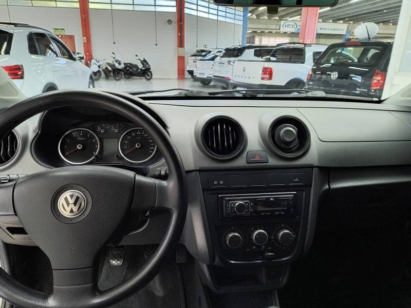 VOLKSWAGEN - SAVEIRO - 2011/2012 - Branca - R$ 49.900,00