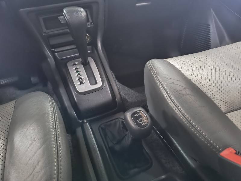 MITSUBISHI - PAJERO TR4 - 2006/2007 - Prata - R$ 45.900,00