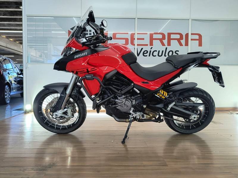DUCATI - MULTISTRADA V2S - 2023/2023 - Vermelha - R$ 79.900,00
