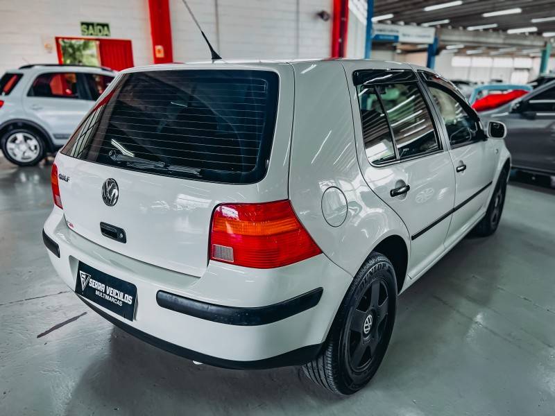 VOLKSWAGEN - GOLF - 2002/2002 - Branca - R$ 28.900,00