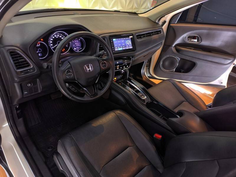 HONDA - HR-V - 2019/2020 - Branca - R$ 115.900,00