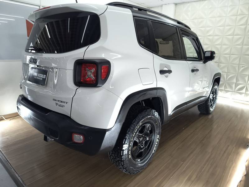 JEEP - RENEGADE - 2016/2017 - Branca - R$ 79.900,00
