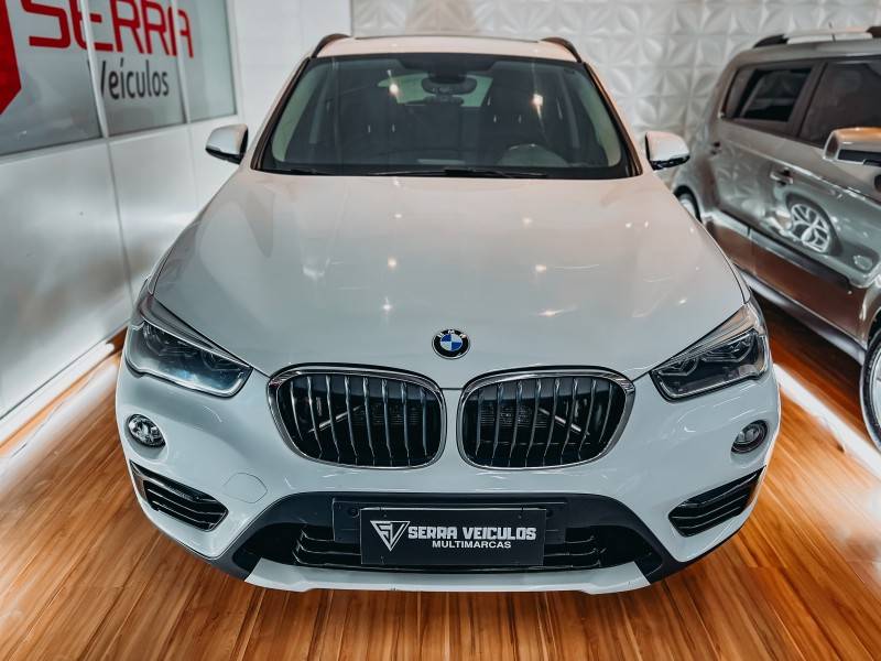 BMW - X1 - 2016/2016 - Branca - R$ 129.900,00