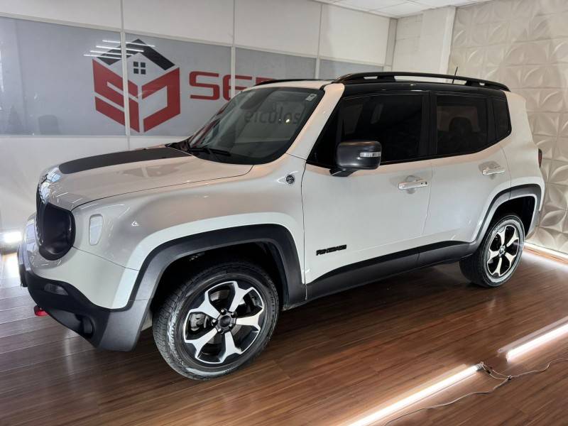 JEEP - RENEGADE - 2018/2019 - Branca - R$ 112.900,00