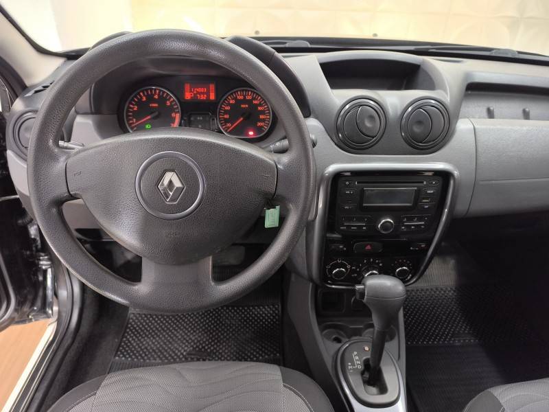 RENAULT - DUSTER - 2012/2013 - Preta - R$ 48.900,00