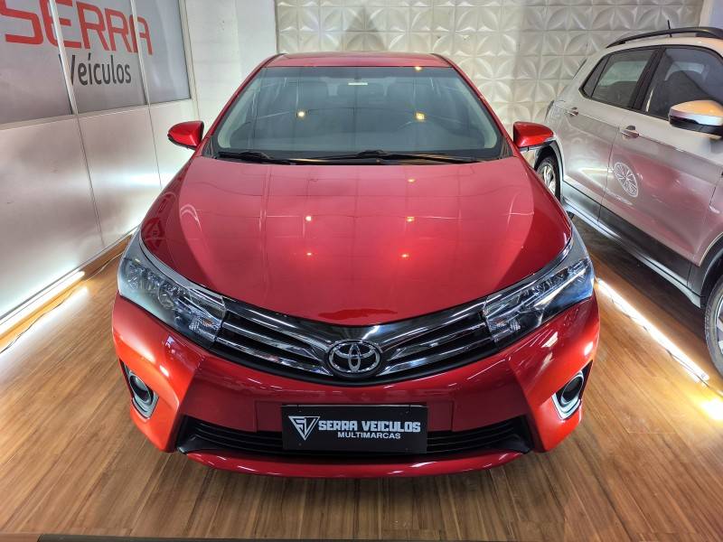 TOYOTA - COROLLA - 2015/2016 - Vermelha - R$ 86.900,00