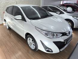 TOYOTA - YARIS - 2019/2019 - Branca - R$ 75.900,00